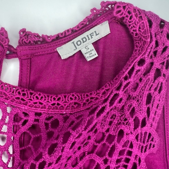 Women’s Boho Appliqué Tank - Picture 3 of 7